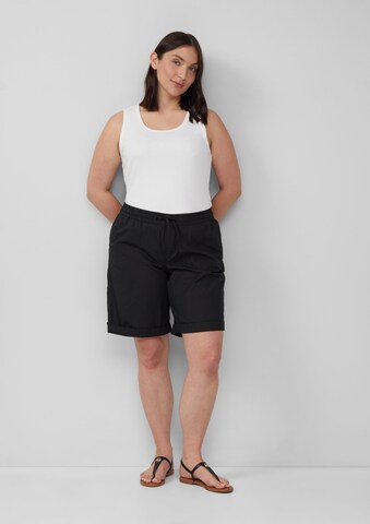 s.Oliver Regular Trousers in Black