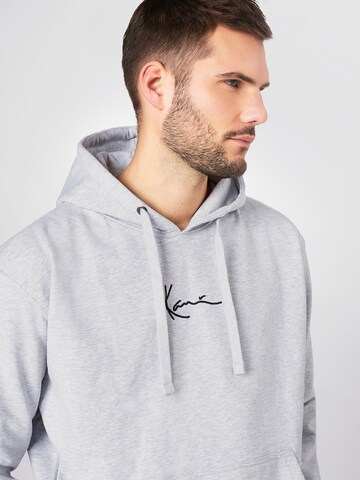 Karl Kani Sweatshirt in Grau