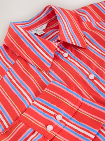 Next Pluus, värv punane