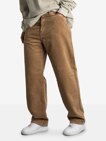 Carhartt WIP Regular Jeans in Brown