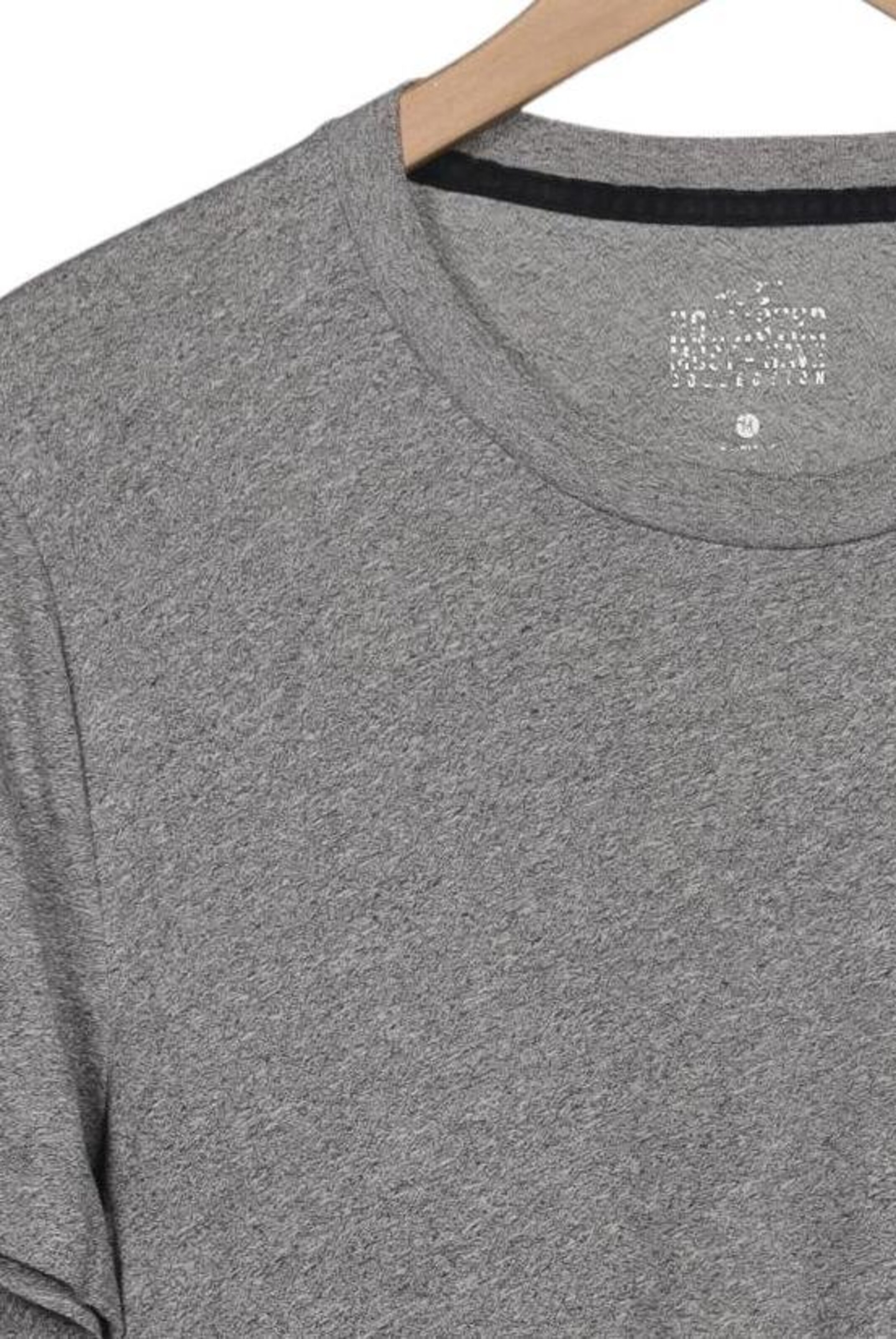 HOLLISTER Shirt in M in Grey