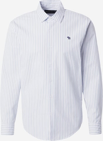 Coupe regular Chemise Abercrombie & Fitch en bleu : devant