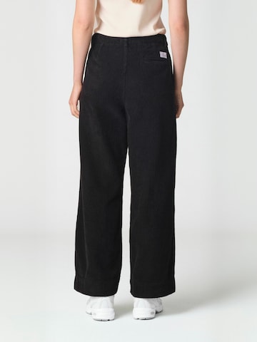 Klitmøller Collective Regular Trousers ' Lydia ' in Black: back