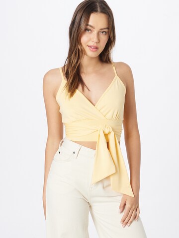 ABOUT YOU Top 'Chiara' in Yellow: front