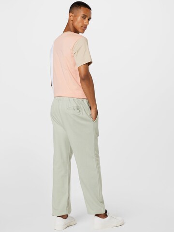 Mennace Tapered Hose 'SUNDAZE' in Grün