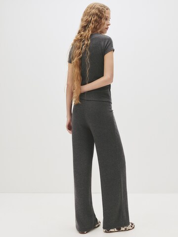 Wide Leg Pantalon Pull&Bear en gris