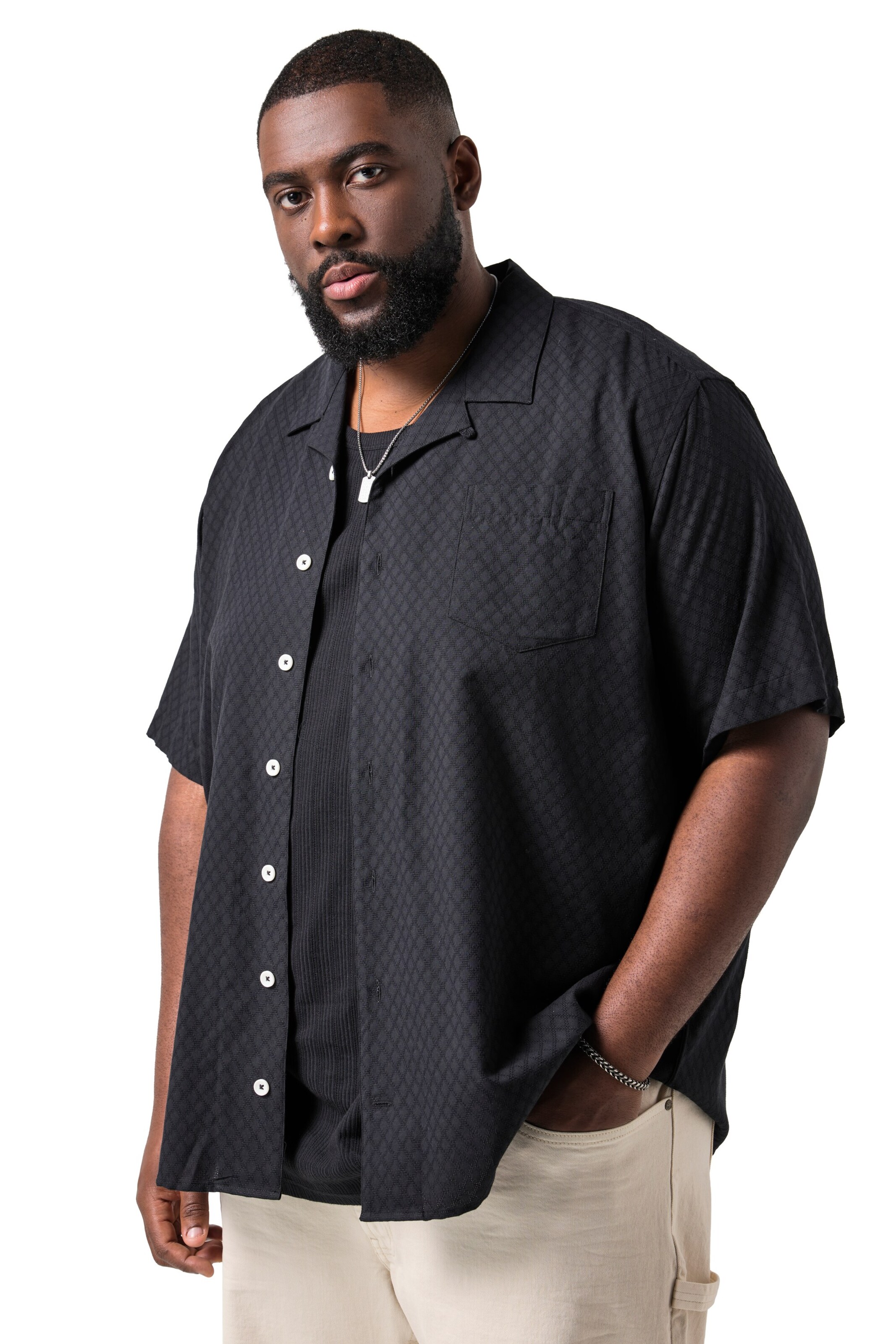 STHUGE Regular fit Button Up Shirt in Black: front