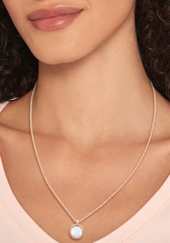 TOMMY HILFIGER Necklace in Gold: front