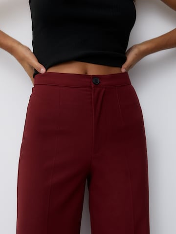 Pull&Bear Wide leg Trousers with creases in Red