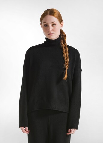 Pull-over DEHA en noir : devant