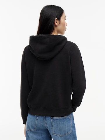 Tommy Jeans Свитшот 'ESS' в Черный