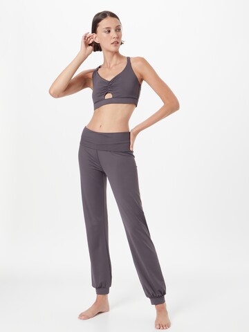 Effilé Pantalon de sport 'Breath' CURARE Yogawear en gris