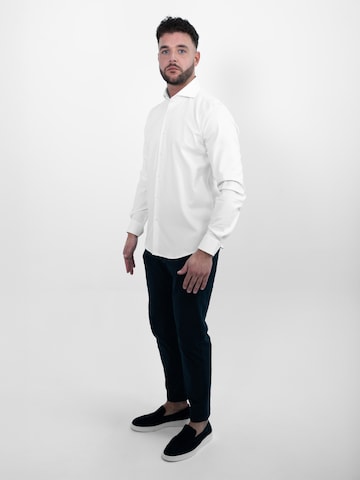 Vercate - Regular Fit Camisa clássica 'No. 29' em branco
