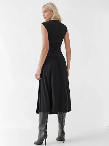 Hiccup Kleid in Schwarz