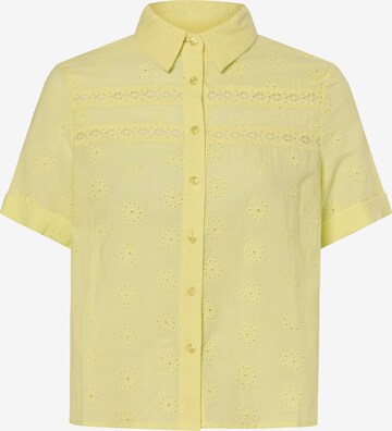 Marie Lund Blouse in Yellow: front