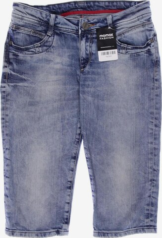 Cross Jeans Shorts in S in Blue: front