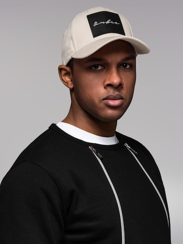 Ombre Cap in White