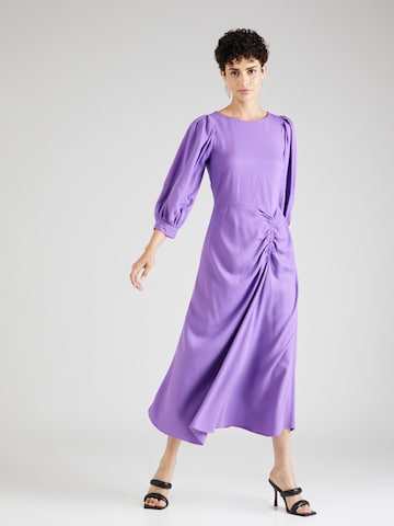 Robe Closet London en violet