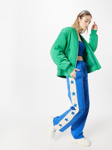 Loosefit Pantaloni de la Nasty Gal pe albastru