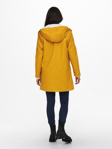 ONLY Between-Season Jacket 'Sally' in Yellow
