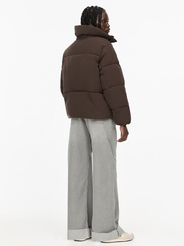 Pull&Bear Zimní bunda – hnědá