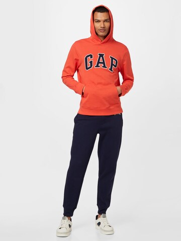 GAP Regular fit Μπλούζα φούτερ σε κόκκινο