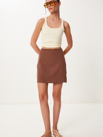 Happiness İstanbul Nederdel i brun