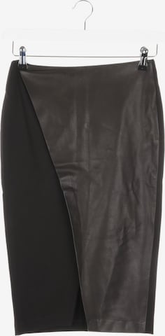 Alice + Olivia Skirt in XXS in Black: front