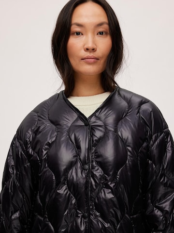 SELECTED FEMME Between-Season Jacket 'Maya' in Black