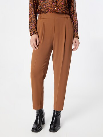 Sisley Tapered Pleat-front trousers in Brown: front