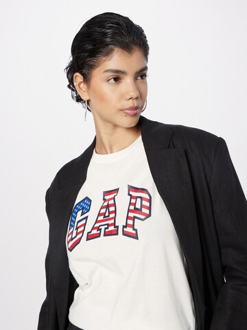 GAP Футболка в Белый