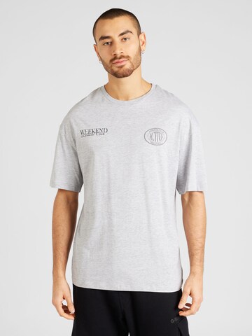 JACK & JONES - Camiseta 'BRADLEY' en gris: frente