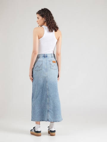 Fustă de la WRANGLER pe albastru: spate