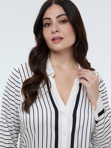 Fiorella Rubino Blouse in Wit