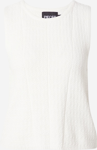 PIECES Knitted top 'PCKENNA' in White: front