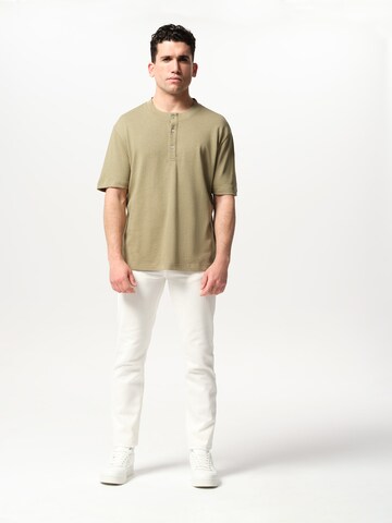 ABOUT YOU x Jaime Lorente - Camisa 'Bruno' em verde