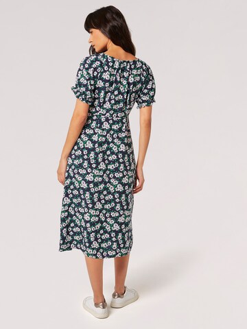 Robe Apricot en bleu