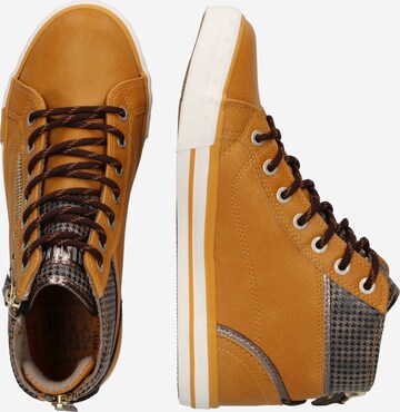 MUSTANG High-top trainers in Yellow