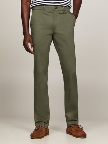 Coupe slim Pantalon chino TOMMY HILFIGER en vert : devant