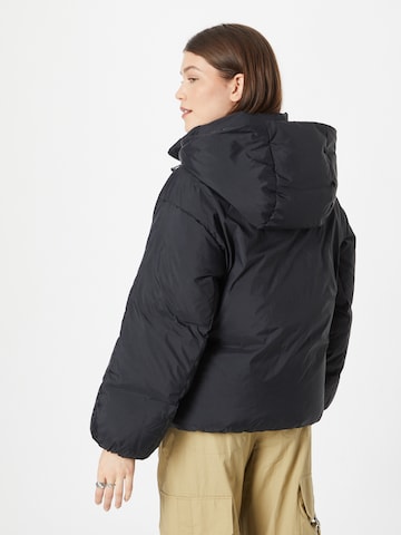 LEVI'S ® Winterjacke 'Pillow Bubble Shorty' in Schwarz