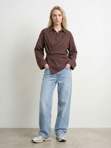HYPEDROP Blouse in Bruin