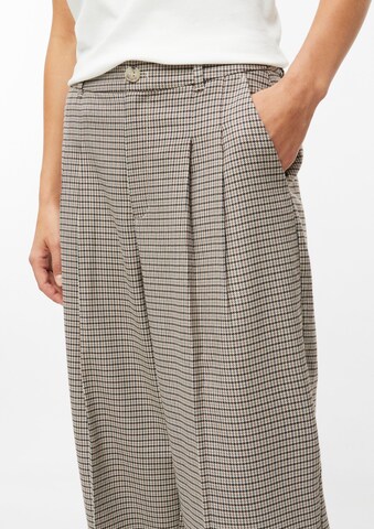 Regular Pantalon s.Oliver en beige : sur le côté