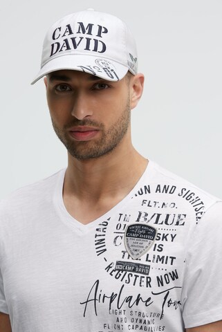 CAMP DAVID Athletic Cap in White: front