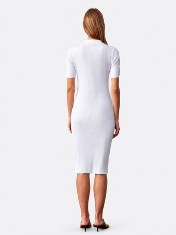 Robe 'Midi' Ethiquet en blanc