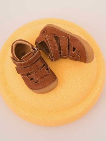 BISGAARD Ανοικτά παπούτσια 'Tate' σε καφέ