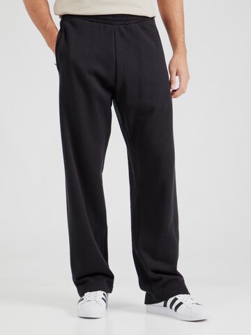 Loosefit Pantaloni 'Outline' di ADIDAS ORIGINALS in nero: frontale