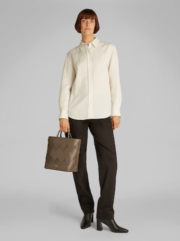 Calvin Klein Kézitáska - barna: elől