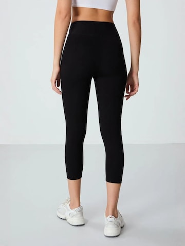 Skinny Leggings 'Gamaschen' di Tommy Life in nero