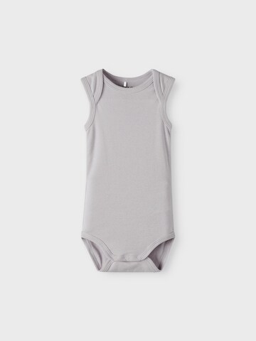 Tutina / body per bambino di NAME IT in grigio