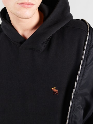 Felpa di Abercrombie & Fitch in nero